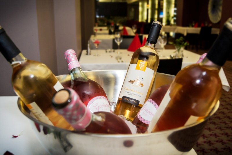 Restaurant and Lobby bar