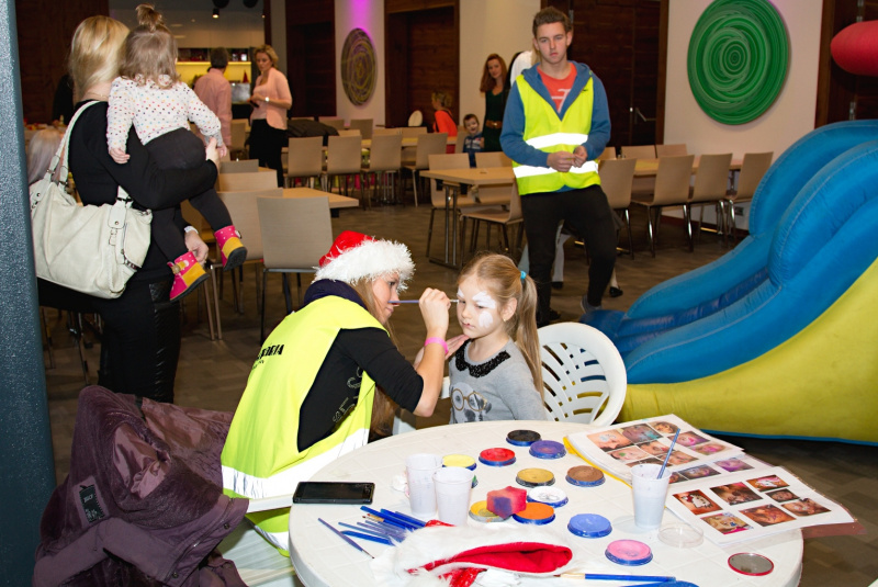 Children party december 2015 with Maša and bear