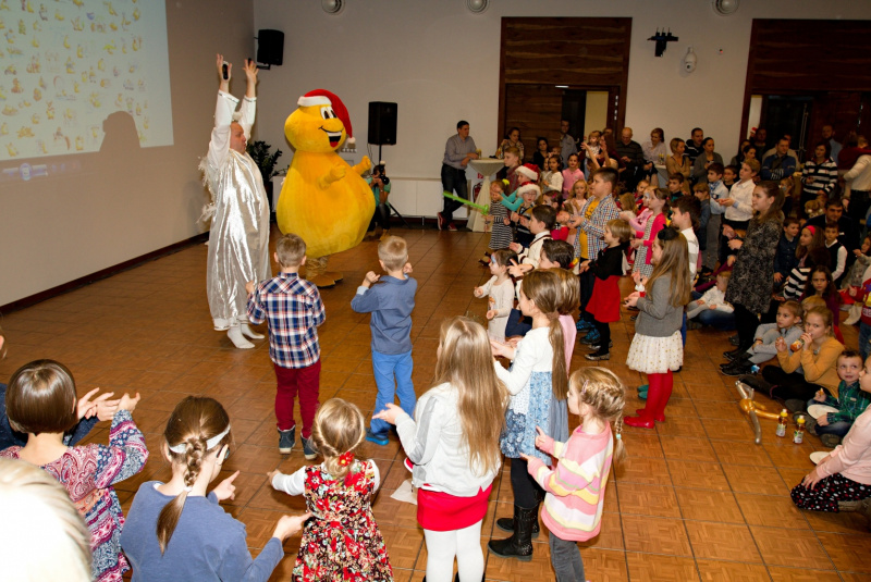 Children party december 2015 with Maša and bear Children party december 2015 with Maša and bear