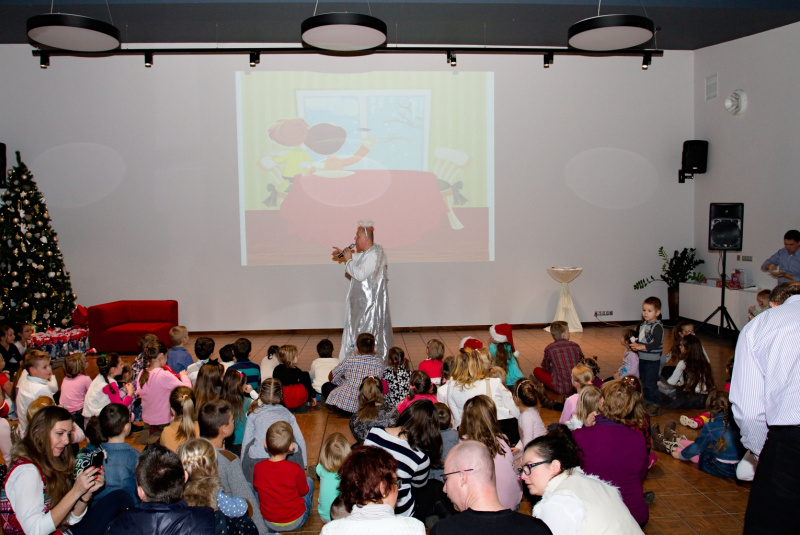 Children party december 2015 with Maša and bear Children party december 2015 with Maša and bear