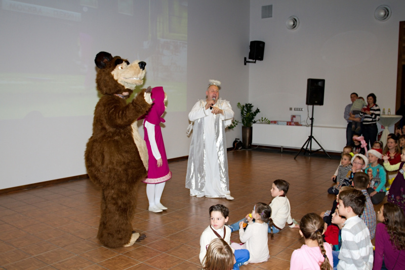 Children party december 2015 with Maša and bear Children party december 2015 with Maša and bear