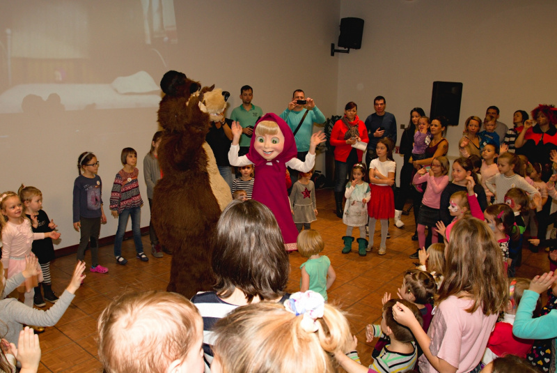 Children party december 2015 with Maša and bear