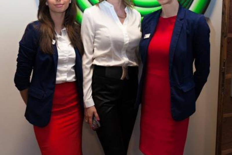 Auction of Modern Art show IZABELA KOMJATI