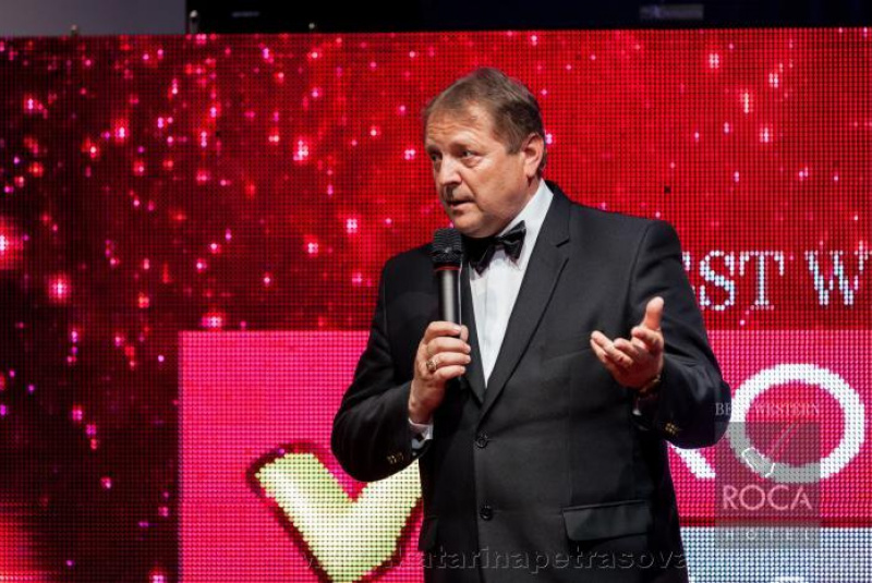 Auction of Modern Art show IZABELA KOMJATI