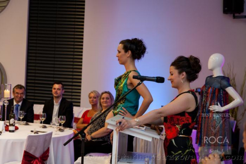 Auction of Modern Art show IZABELA KOMJATI