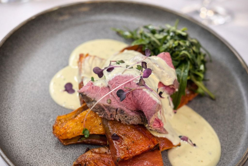 Reštaurácia / Reštaurácia Reštaurácia / Reštaurácia