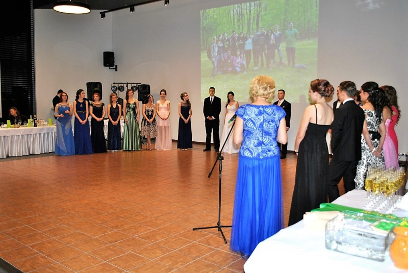 Večierky/Plesy / Stužkové - foto Večierky/Plesy / Stužkové - foto